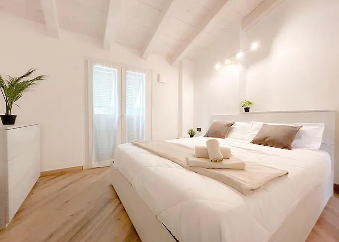Elegante Suite Via Sestri - Airport - Wifi