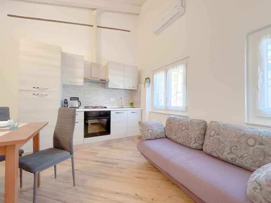 Elegante Via Sestri - Airport - Wifi Apartment
